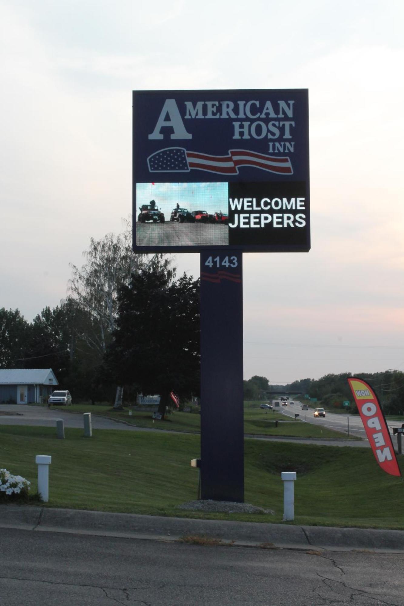 American Host Inn Hart Екстериор снимка